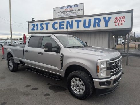Used 2024 Ford F350 XLT image 1