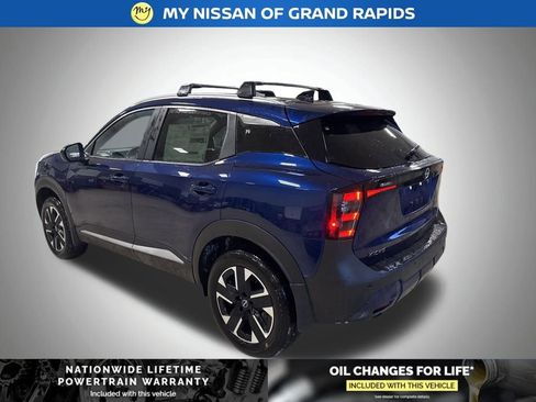 New 2026 Nissan Kicks SV image 5