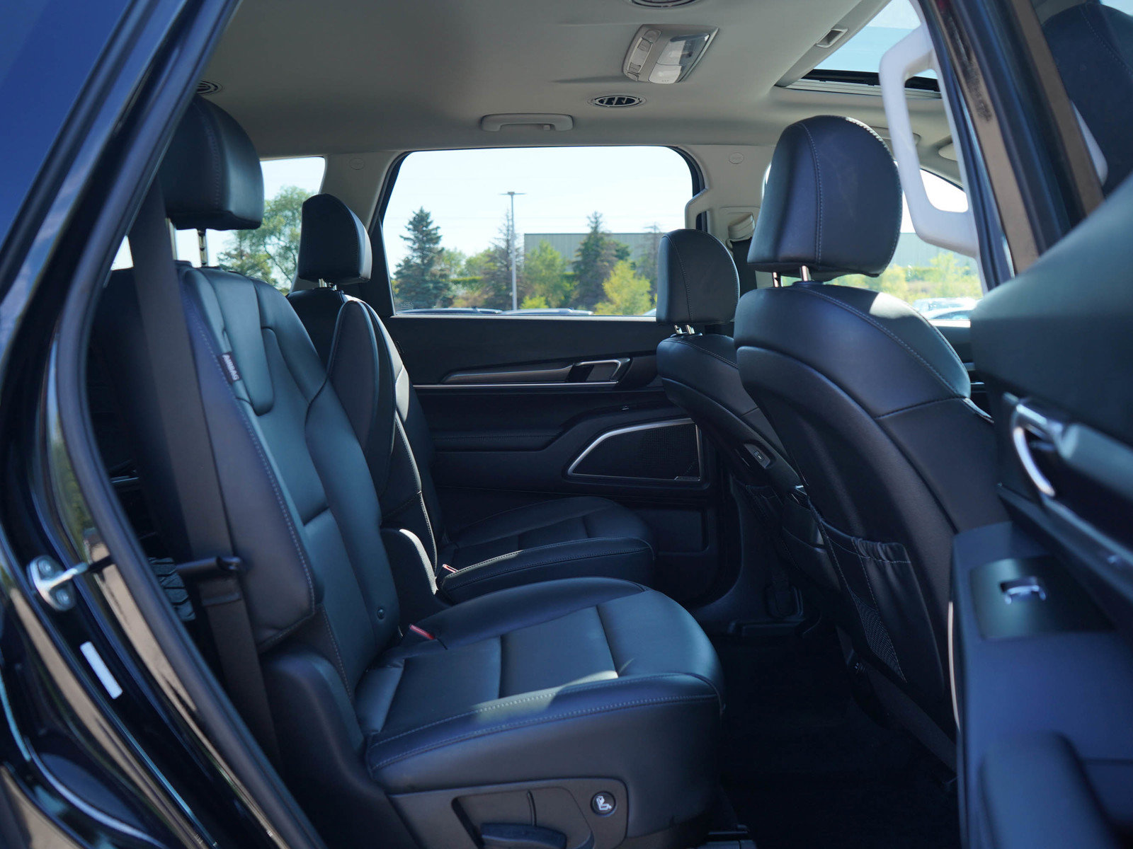 Used 2024 Kia Telluride S w/ S Sunroof Package AWD/4WD image 12