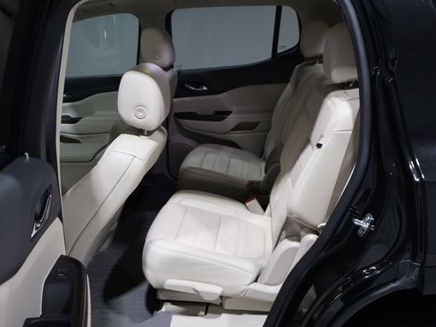 Used 2022 GMC Acadia Denali w/ Denali Ultimate Package image 19