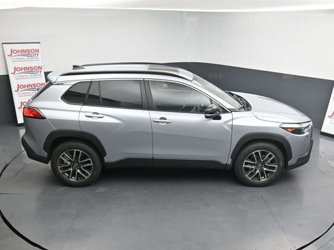 Used 2026 Toyota Corolla Cross XLE image 33