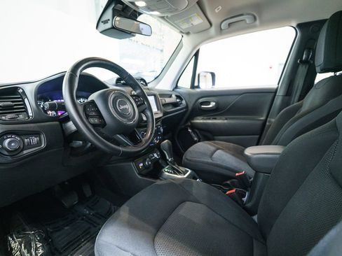 Used 2020 Jeep Renegade Altitude AWD/4WD image 4