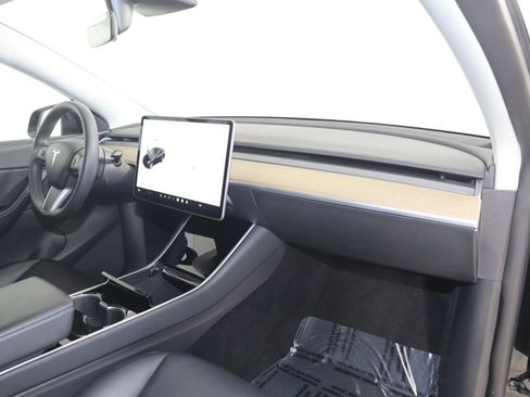 Used 2021 Tesla Model Y Long Range AWD/4WD image 23