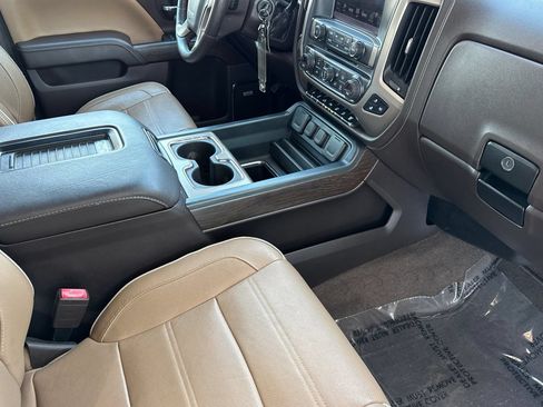 Certified 2017 GMC Sierra 2500 Denali w/ Duramax Plus Package AWD/4WD image 16
