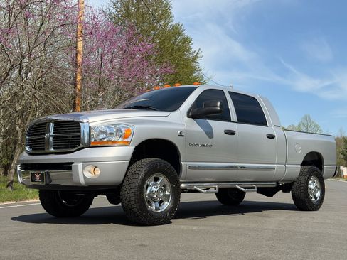Used 2006 Dodge Ram 2500 Truck Laramie w/ Protection Group image 2