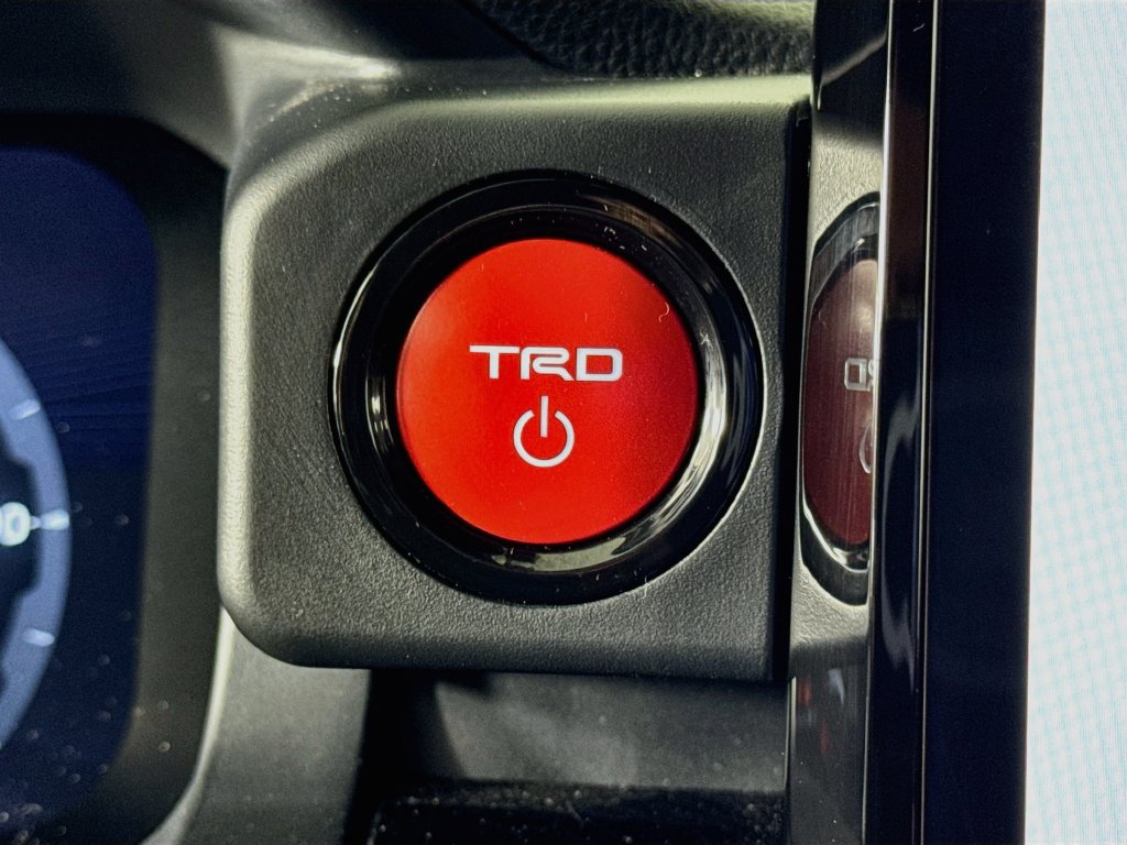 Used 2024 Toyota Tacoma TRD Pro AWD/4WD image 40