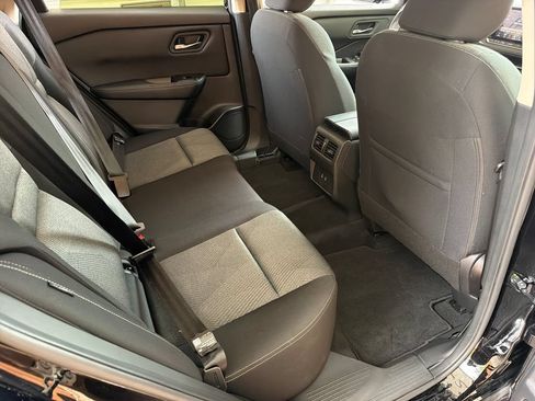 Used 2024 Nissan Rogue SV FWD image 31