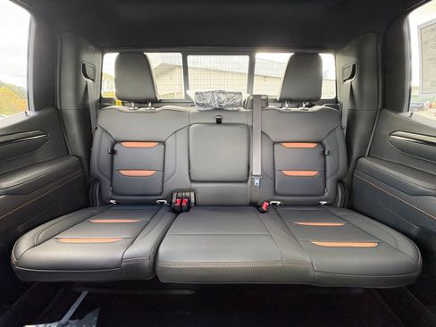 New 2025 GMC Sierra 1500 AT4 w/ AT4 Premium Package image 38