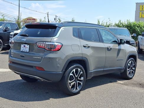 Used 2023 Jeep Compass Limited AWD/4WD image 7
