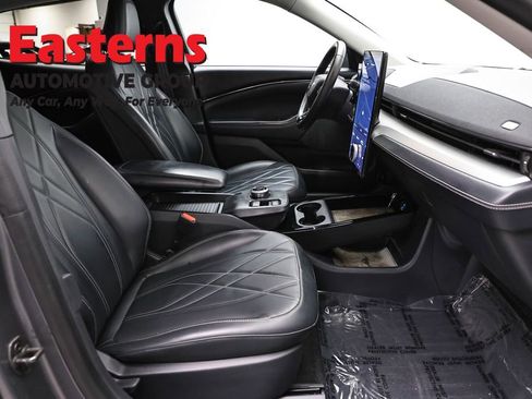 Used 2021 Ford Mustang Mach-E Select image 23