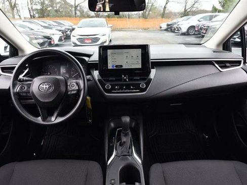Used 2024 Toyota Corolla LE image 8