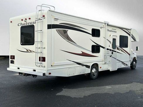 Used 2011 Ford E-450 and Econoline 450 Super Duty w/ Motorhome Prep Pkg image 3