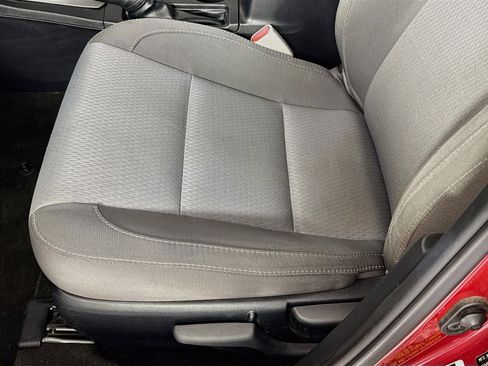 Used 2016 Toyota Corolla LE FWD image 18