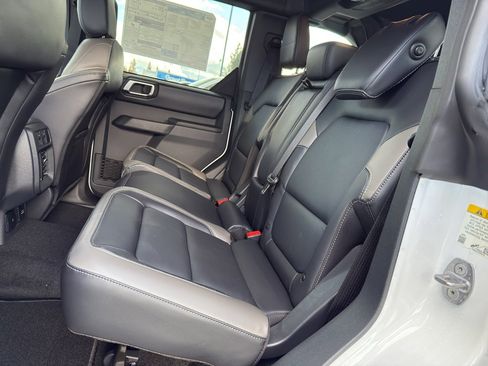 New 2025 Ford Bronco Outer Banks AWD/4WD image 20