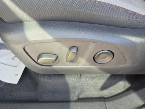 New 2027 Chevrolet Traverse LT w/ Driver Confidence Package FWD image 26
