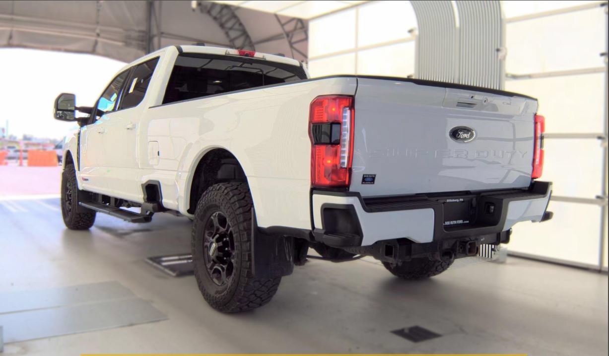 Used 2023 Ford F350 XLT w/ XLT Premium Package AWD/4WD image 3