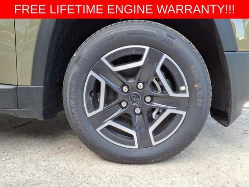 New 2026 Jeep Cherokee Laredo AWD/4WD image 9