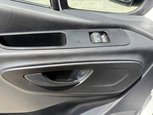 Used 2019 Freightliner Sprinter 144 image 21