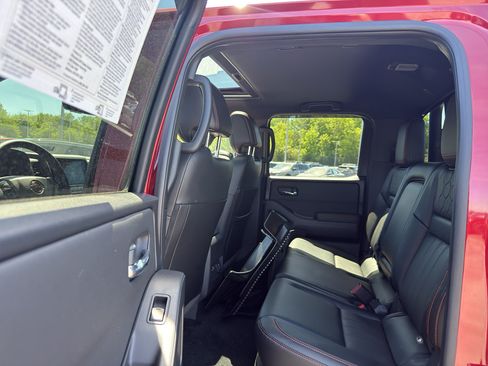 Certified 2023 Nissan Frontier PRO-4X w/ Pro-4X Premium Package AWD/4WD image 32