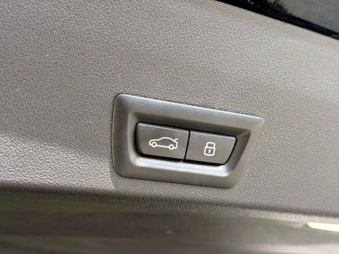 Used 2023 BMW XM w/ M Driver's Package AWD/4WD image 12