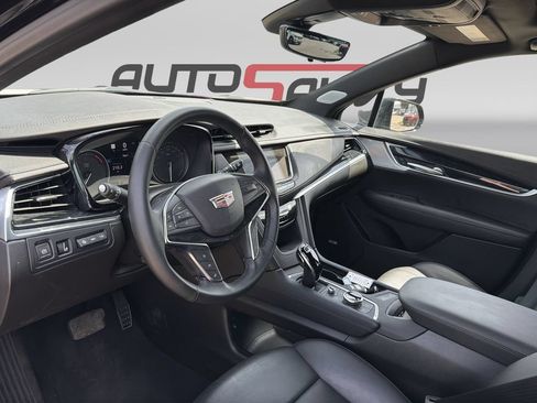 Used 2025 Cadillac XT5 Premium Luxury w/ Technology Package FWD image 10