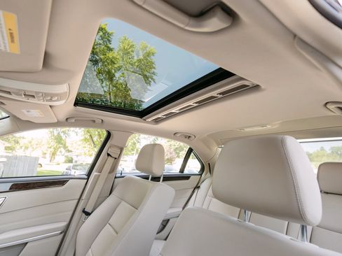 Used 2015 Mercedes-Benz E 350 4MATIC Sedan w/ Premium 1 Package image 15
