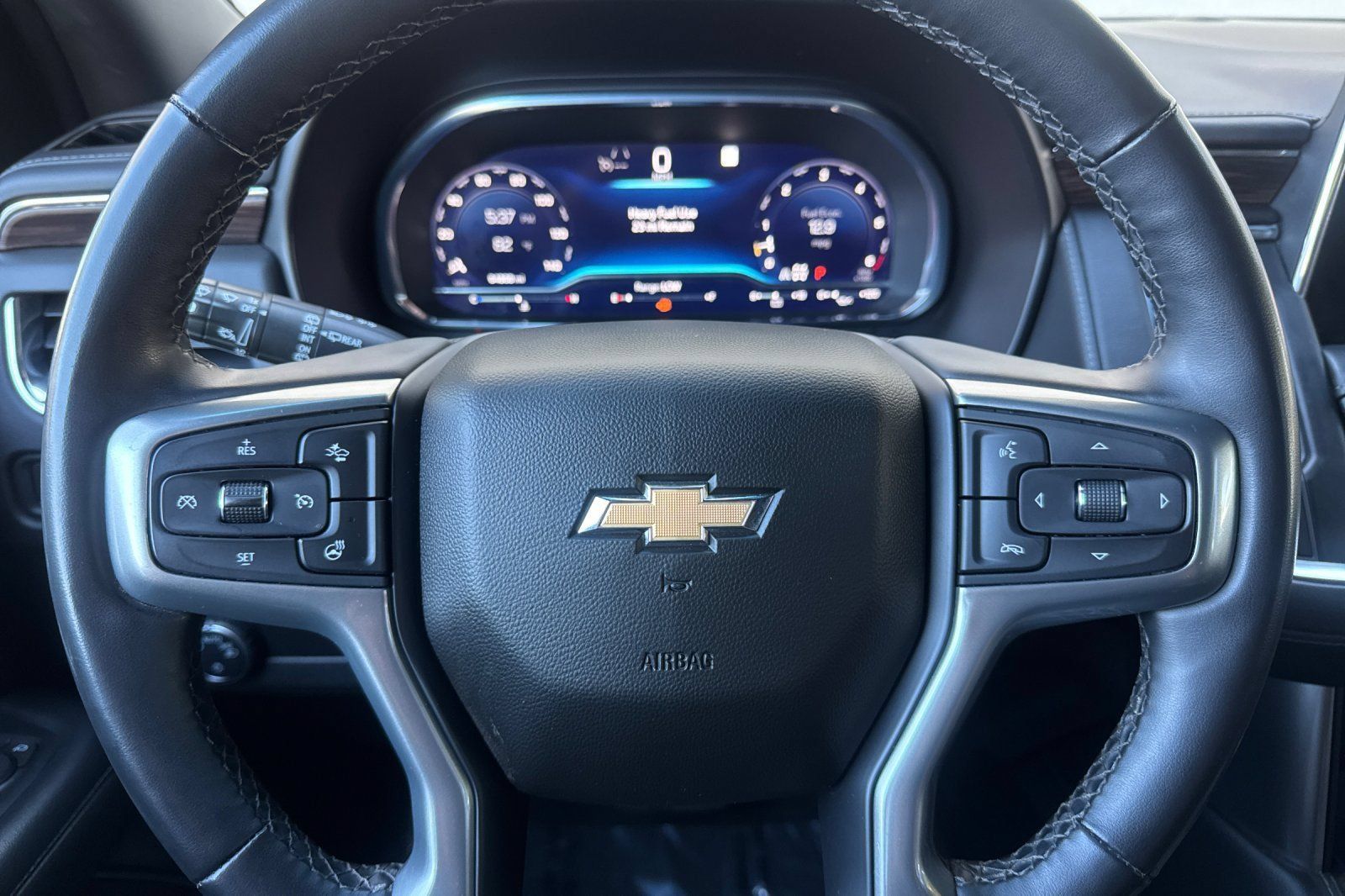Used 2023 Chevrolet Tahoe LT w/ Luxury Package AWD/4WD image 25