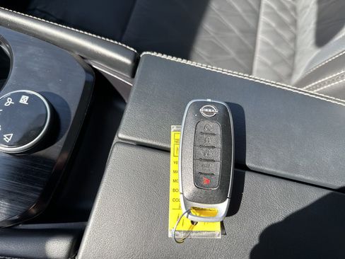 Used 2024 Nissan Rogue Platinum w/ Platinum Premium Package image 61