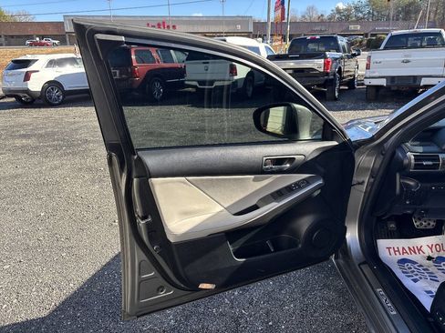 Used 2015 Lexus IS 250 image 11