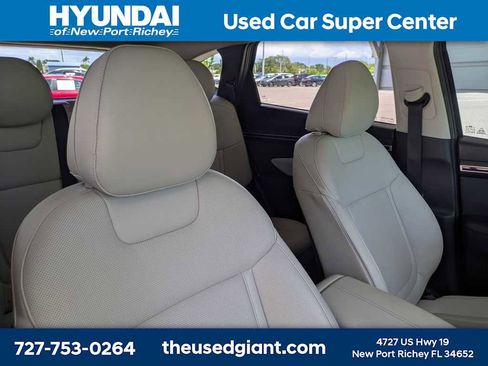 Certified 2023 Hyundai Tucson SEL w/ Convenience Package FWD image 6
