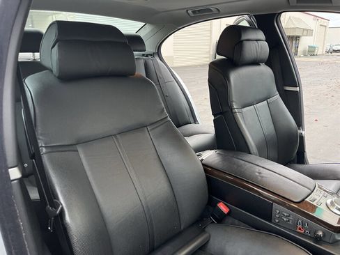 Used 2007 BMW 750i image 35
