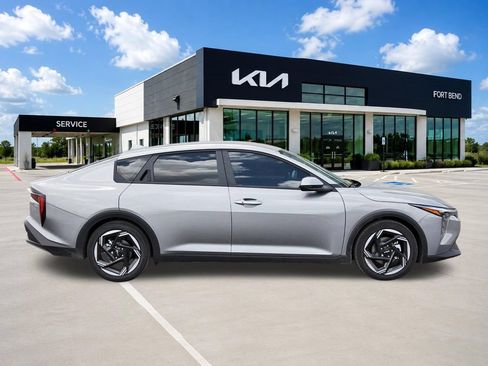 New 2026 Kia K4 EX FWD image 4