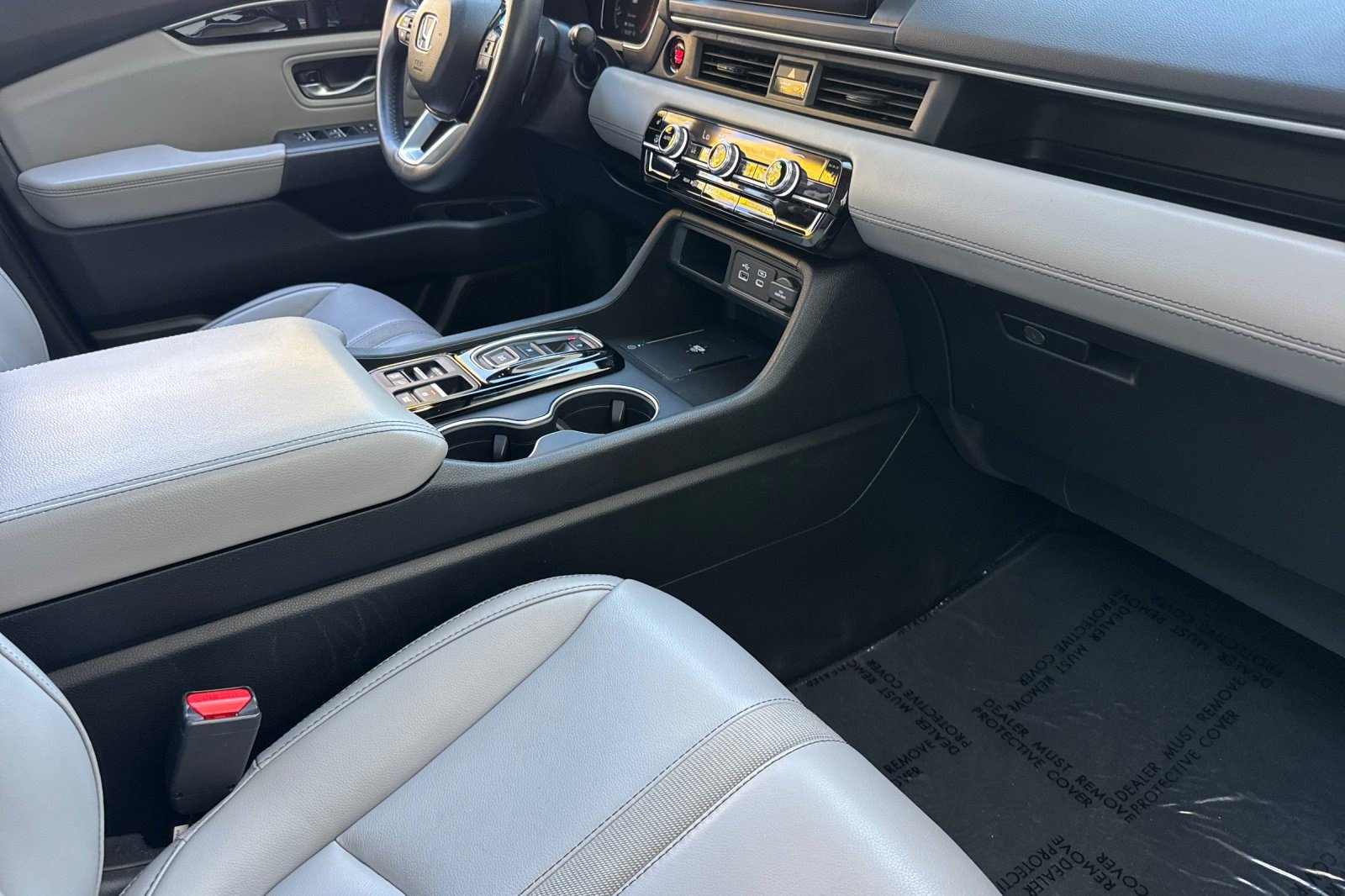 Used 2025 Honda Pilot Touring image 35