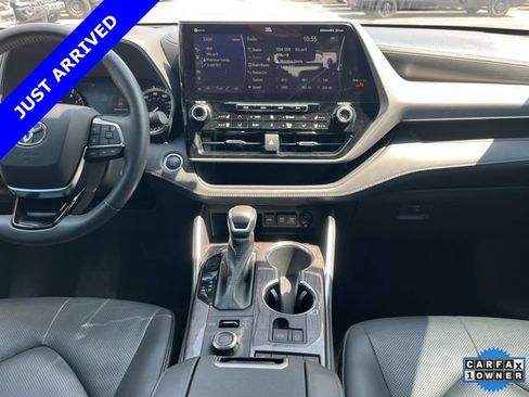 Used 2021 Toyota Highlander Platinum AWD/4WD image 15