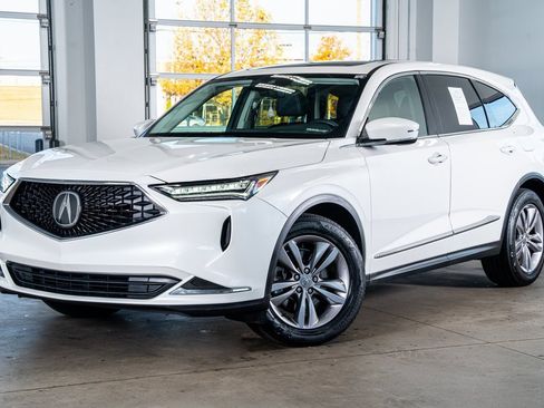 Used 2023 Acura MDX SH-AWD image 2