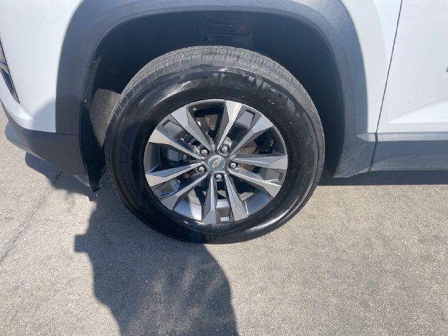 Used 2025 Chevrolet Equinox LT w/ Safety and Technology Package FWD image 29