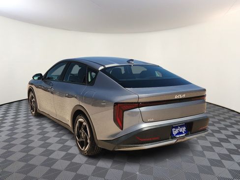 Used 2025 Kia K4 EX FWD image 3