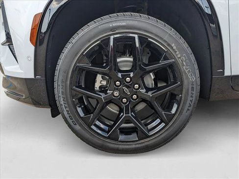 New 2026 Chevrolet Traverse RS w/ LPO, Floor Liner Package image 11