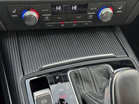 Used 2016 Audi S6 Prestige w/ Prestige Package image 16