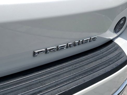 Used 2021 Chevrolet Tahoe Premier w/ Premium Package RWD image 8