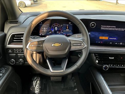 Used 2025 Chevrolet Tahoe LS image 4