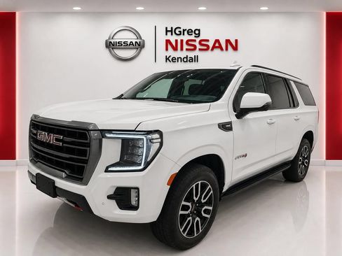 Used 2021 GMC Yukon XL AT4 w/ AT4 Premium Package AWD/4WD image 3