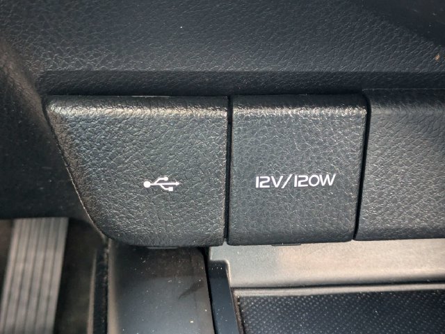 Used 2021 Toyota Camry SE w/ Convenience Package FWD image 25