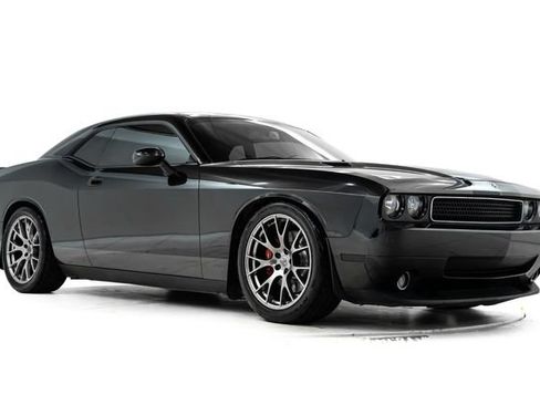 Used 2009 Dodge Challenger SRT8 w/ SRT Option Group II RWD image 6