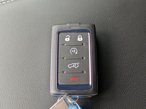 New 2025 Jeep Grand Cherokee Limited image 32