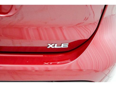 Used 2025 Toyota Highlander XLE image 58