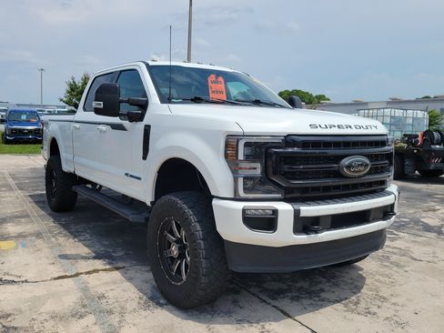Used 2022 Ford F350 Lariat w/ Black Appearance Package AWD/4WD image 6