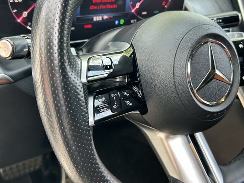 Used 2024 Mercedes-Benz GLC 300 image 28