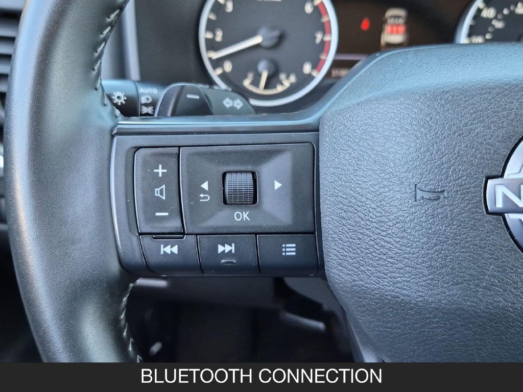 Used 2025 Nissan Rogue SV AWD/4WD image 17