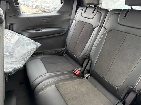 New 2026 Jeep Grand Cherokee L 4WD image 10